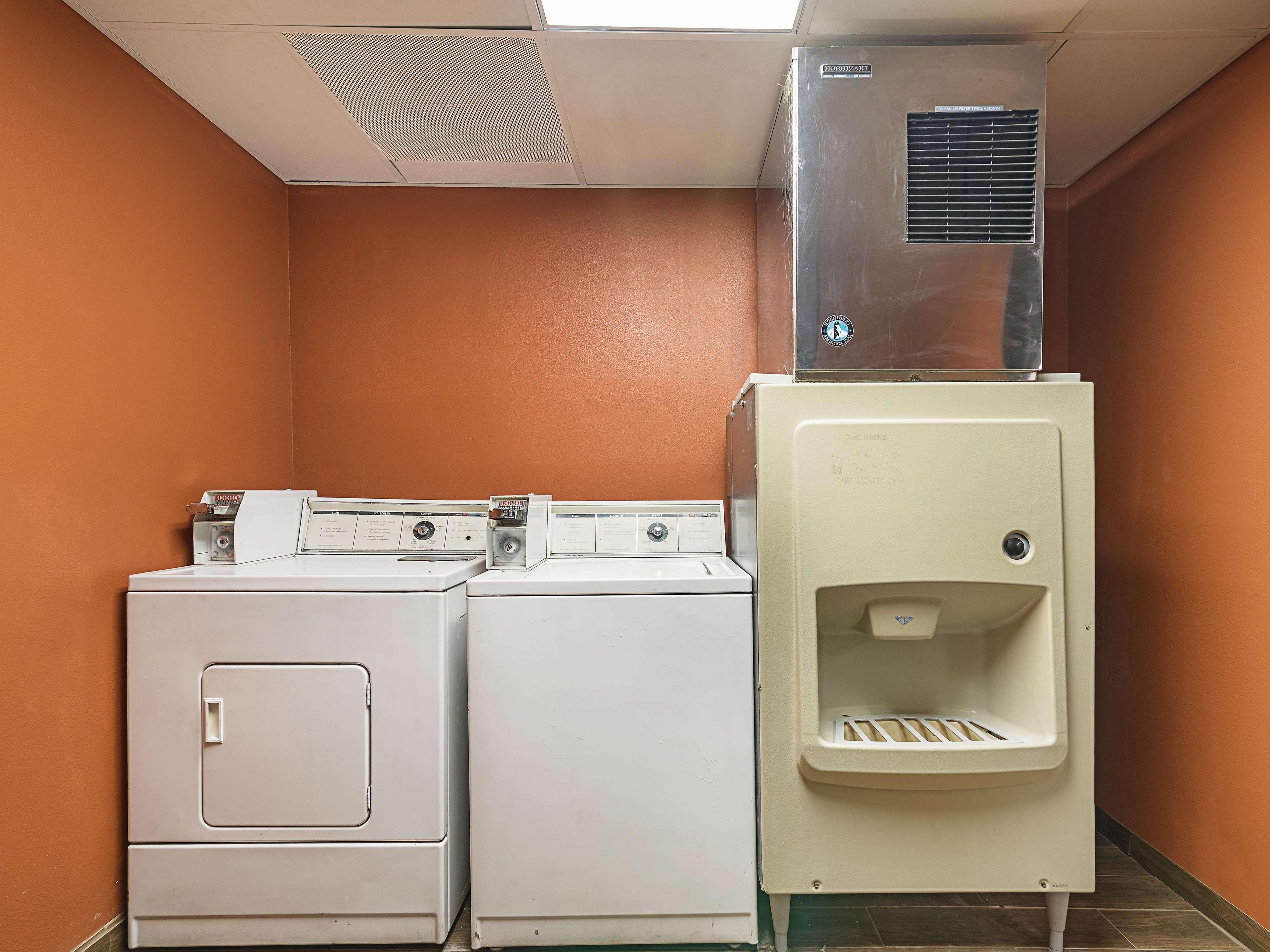 La Quinta Inn By Wyndham Decatur Alabama Extérieur photo