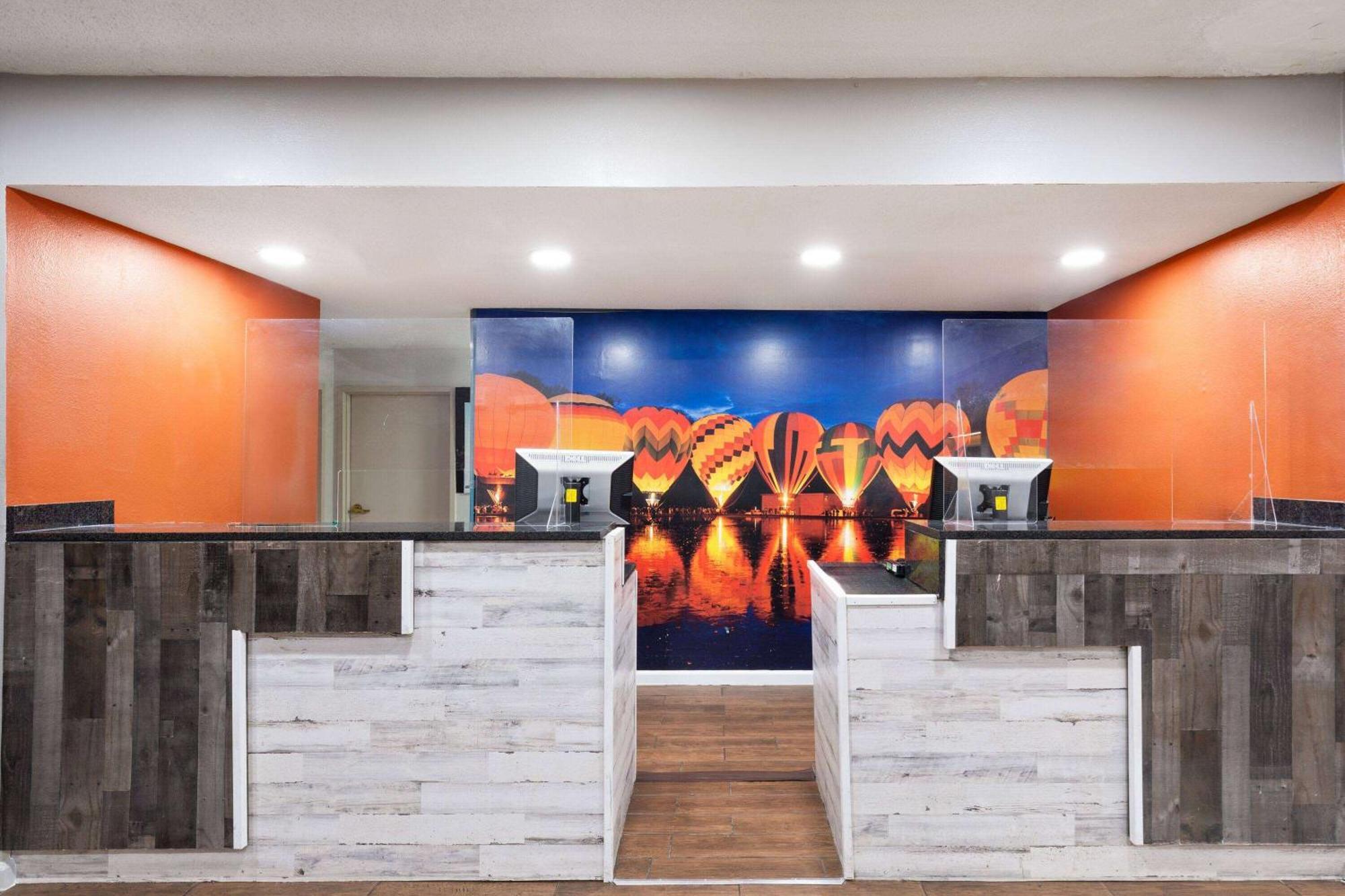 La Quinta Inn By Wyndham Decatur Alabama Extérieur photo