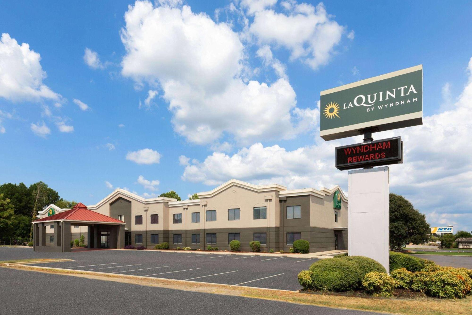 La Quinta Inn By Wyndham Decatur Alabama Extérieur photo